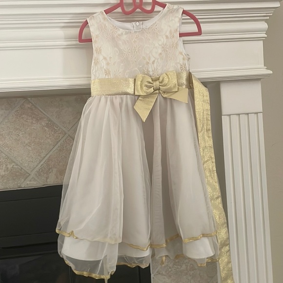 Girls formal dress - Picture 2 of 2